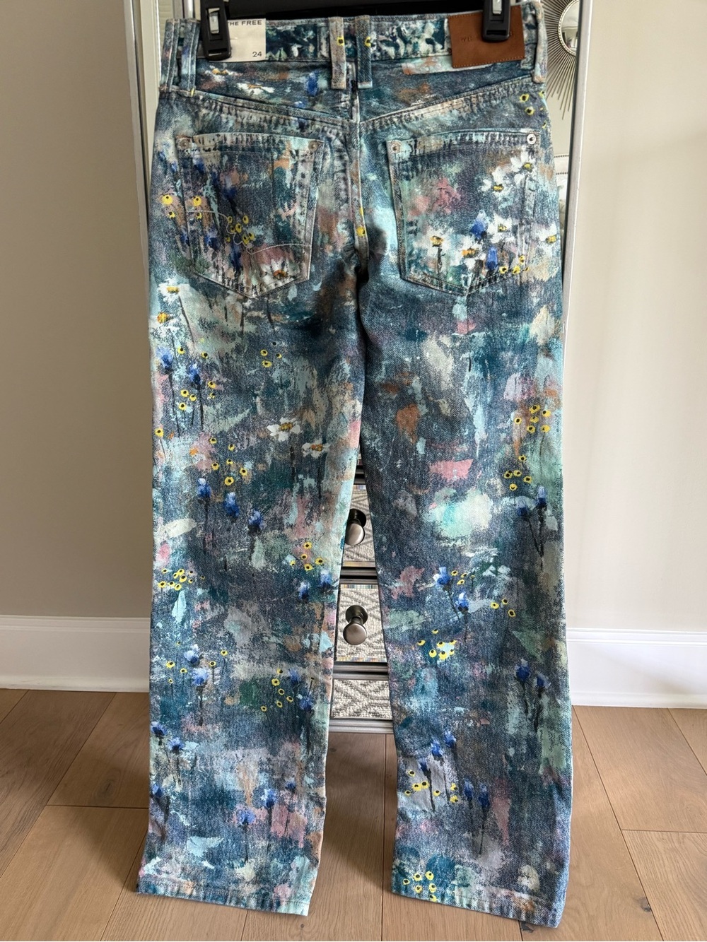 NWT🫟 We The Free Tennessee Low-Rise Illusions Jeans - Picture 7 of 14